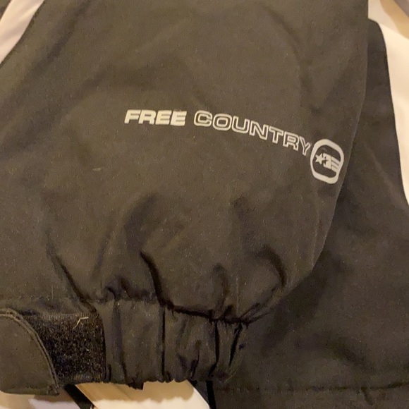 Radiance Free Country Hooded Winter Jacket - Picture 7 of 8